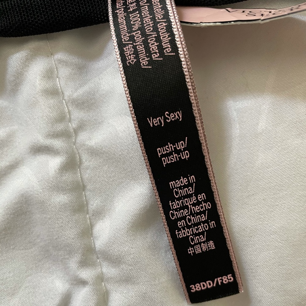 Victoria’s Secret lace bra